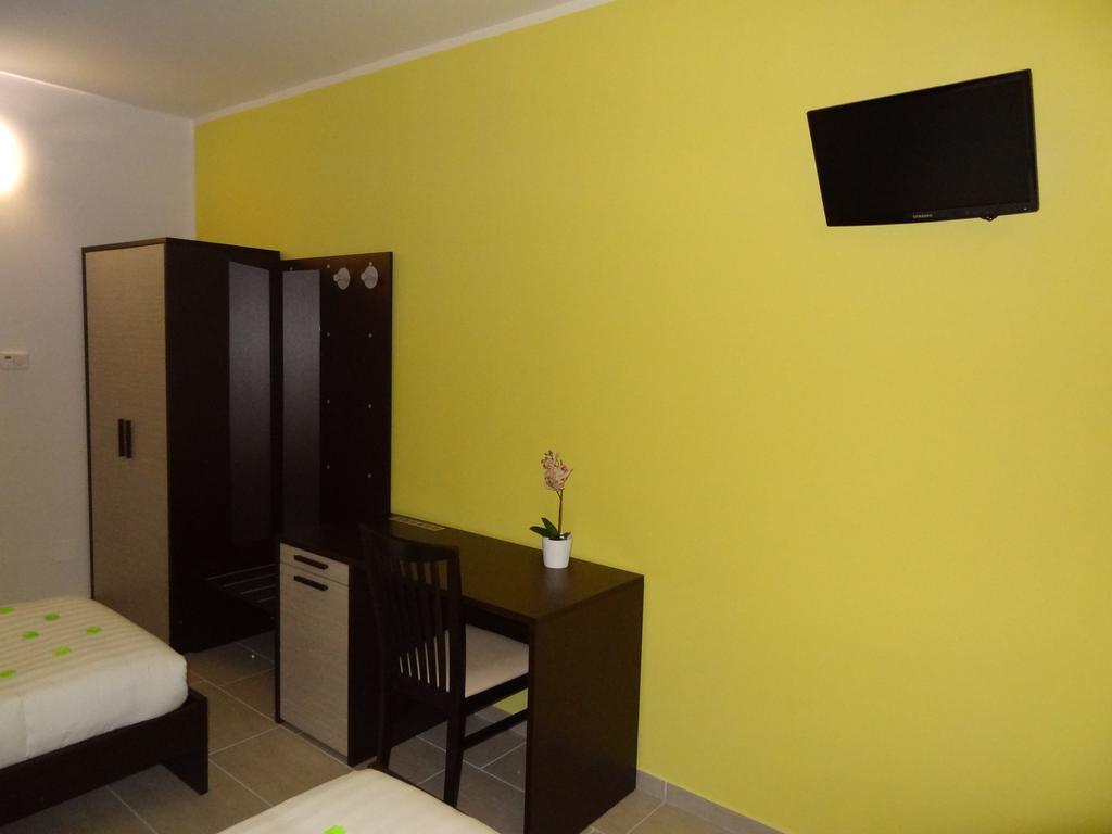 Affittacamere Rooms Di Matteo San Paolo di Iesi Exterior photo