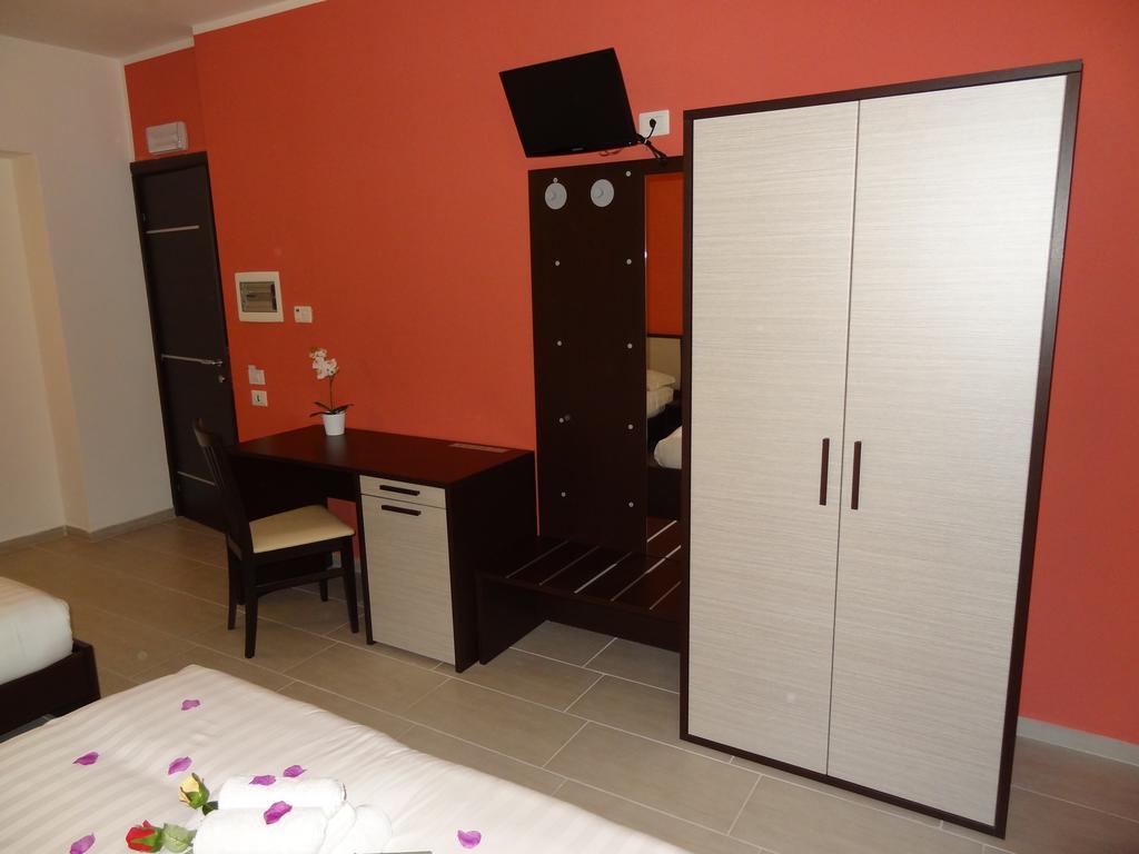 Affittacamere Rooms Di Matteo San Paolo di Iesi Exterior photo